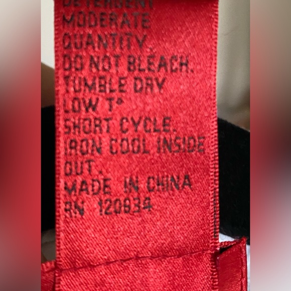 V Cristina embroidered eyelet fabric 100% cotton cover up - Picture 4 of 4